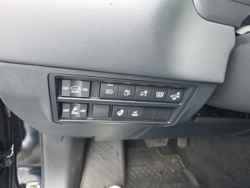 Used 2024 Toyota Sequoia Platinum AWD/4WD image 26