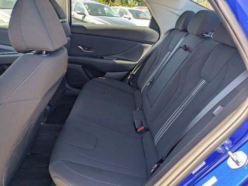 New 2025 Hyundai Elantra SEL FWD image 14