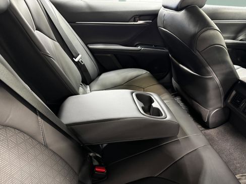 Used 2020 Toyota Camry XSE image 39