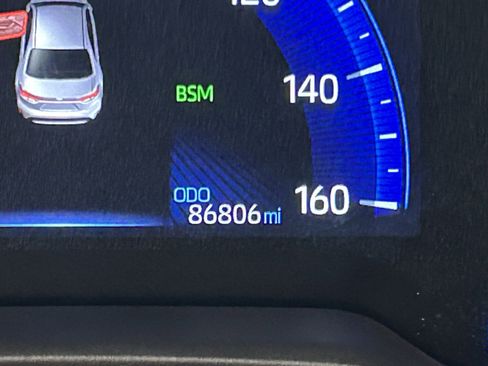 Used 2020 Toyota Corolla XSE image 28