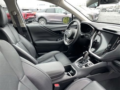 Used 2025 Subaru Outback Touring w/ Popular Package #2 image 19
