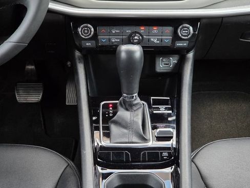 Used 2025 Jeep Compass Limited AWD/4WD image 18