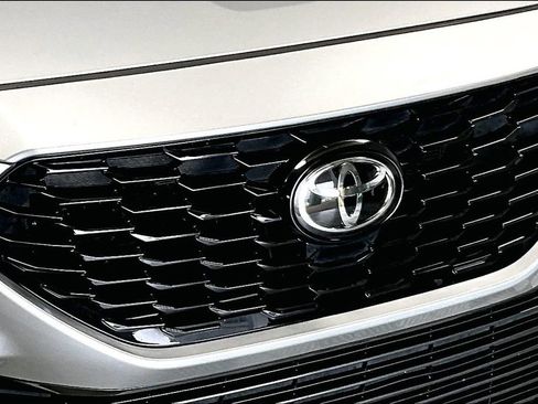 Used 2021 Toyota Highlander XSE image 30