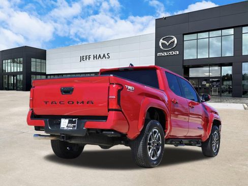 Used 2025 Toyota Tacoma TRD Sport image 3