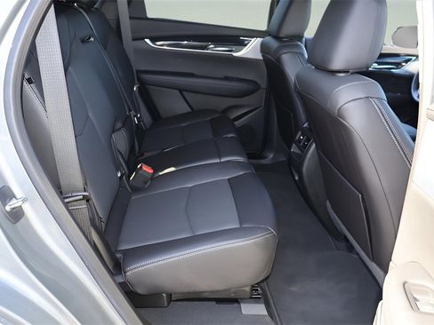 Used 2023 Cadillac XT5 Premium Luxury w/ Technology Package image 13