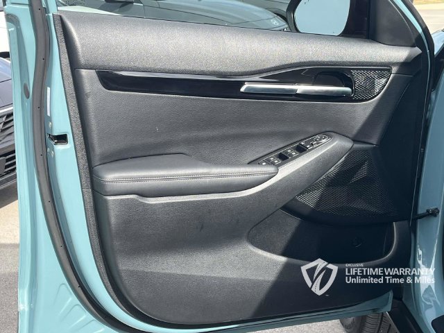 Used 2025 Kia Seltos S FWD image 16
