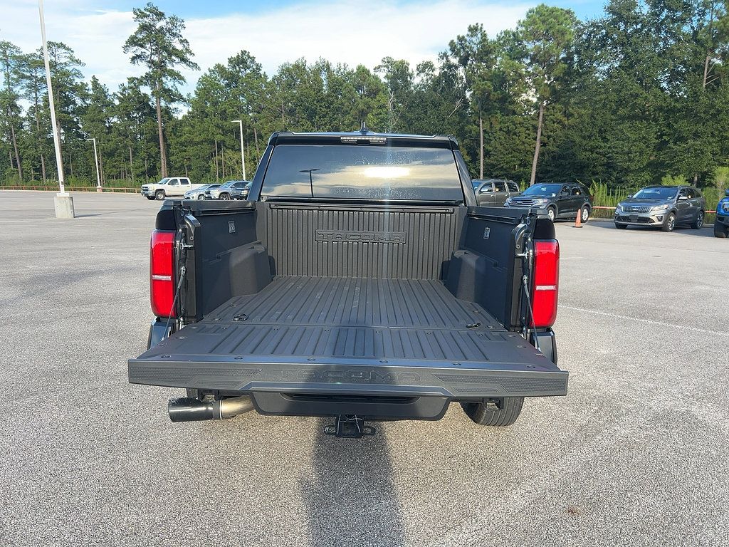 Used 2026 Toyota Tacoma SR5 AWD/4WD image 4