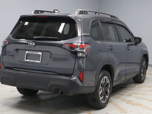 Used 2025 Subaru Forester Premium w/ Convenience Package #1 AWD/4WD image 13