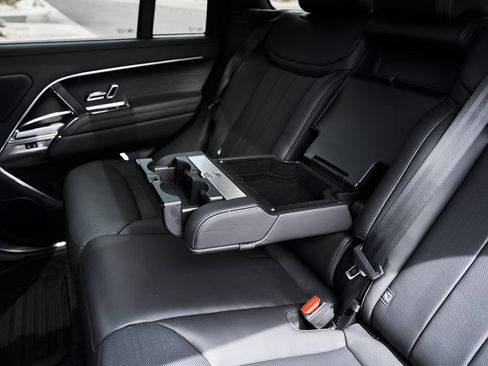 Used 2025 Land Rover Range Rover SE AWD/4WD image 48