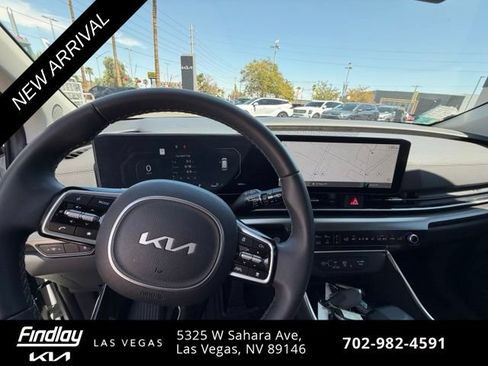 Certified 2026 Kia Carnival SX w/ SX Dark Edition Package FWD image 11