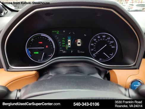 Used 2019 Toyota Avalon Limited w/ Advanced Safety Package image 22