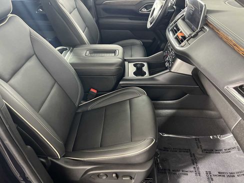 Used 2024 Chevrolet Tahoe Premier w/ Premium Package RWD image 12
