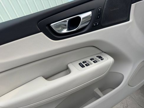 Used 2023 Volvo XC60 B5 Plus w/ Protection Package Premier image 32