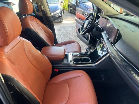 Used 2022 Kia Carnival SX Prestige FWD image 20