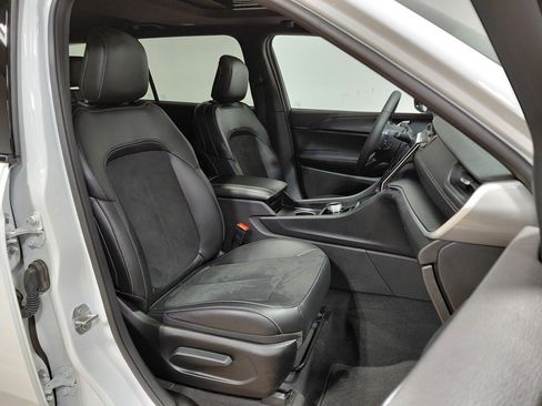 Used 2024 Jeep Grand Cherokee L Altitude image 33