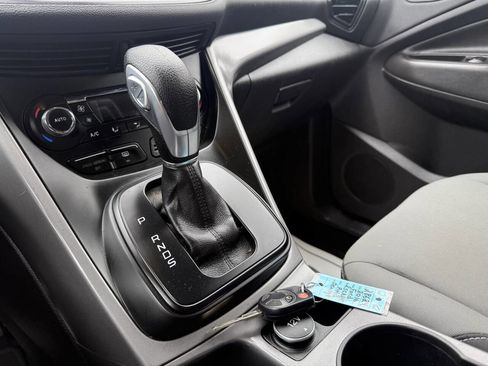 Used 2016 Ford Escape SE w/ Equipment Group 201A image 19