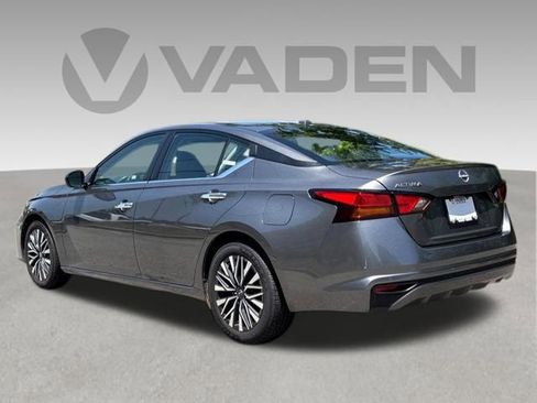 Certified 2024 Nissan Altima 2.5 SV FWD image 24
