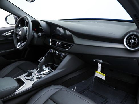 New 2026 Alfa Romeo Giulia w/ Driving Assist Package RWD image 12
