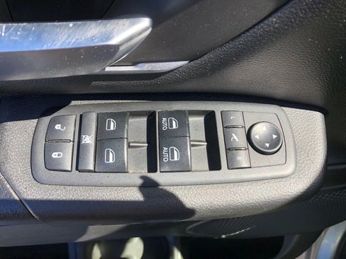 Used 2019 RAM 1500 Big Horn image 24