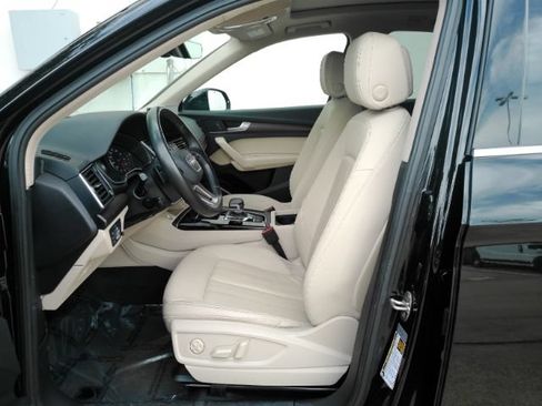 Used 2023 Audi Q5 2.0T Premium w/ Convenience Package AWD/4WD image 16