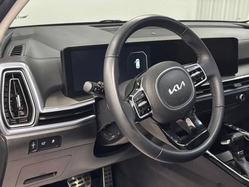 Used 2025 Kia Sorento SX FWD image 16