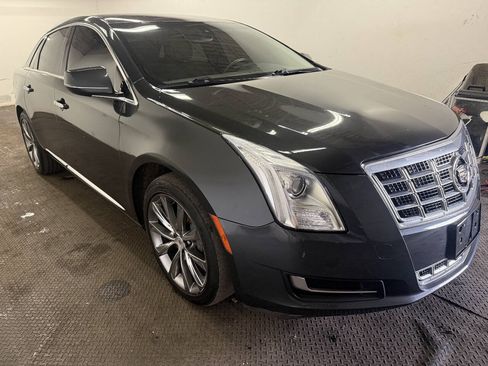 Used 2013 Cadillac XTS FWD image 2