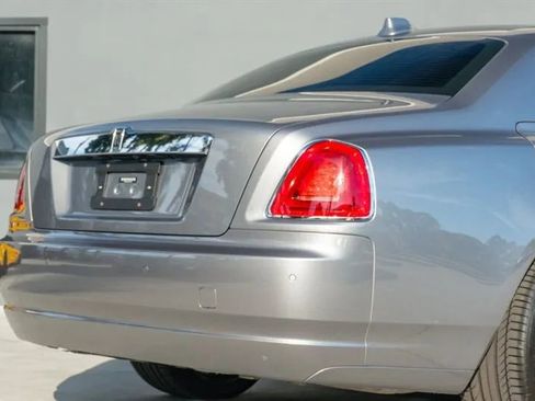 Used 2019 Rolls-Royce Ghost image 41