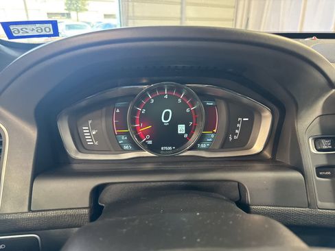 Used 2015 Volvo XC60 T6 Platinum image 22