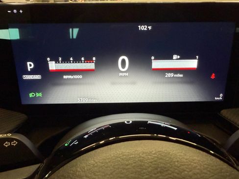 Used 2026 Nissan Kicks SR FWD image 19