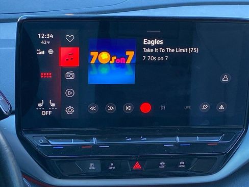 Certified 2022 Volkswagen ID.4 Pro S image 8