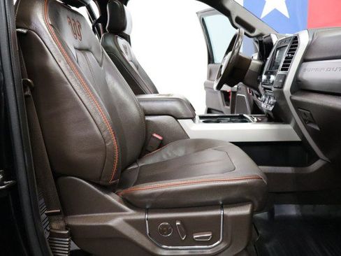 Used 2017 Ford F250 King Ranch w/ King Ranch Ultimate Package AWD/4WD image 8
