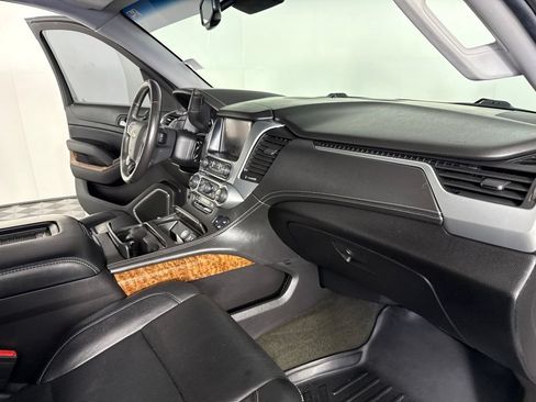 Used 2016 Chevrolet Suburban LTZ AWD/4WD image 40