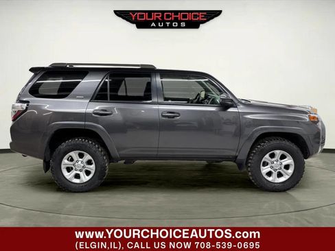 Used 2014 Toyota 4Runner SR5 image 6