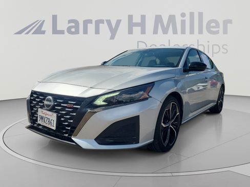 Used 2024 Nissan Altima 2.5 SR FWD image 1
