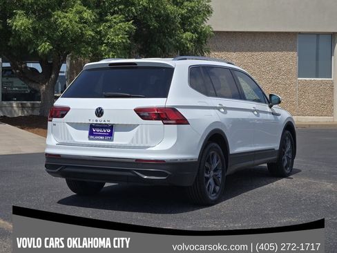 Used 2022 Volkswagen Tiguan SE FWD image 5
