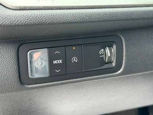 Used 2026 Chevrolet Traverse LT w/ LPO, Floor Liner Package FWD image 26