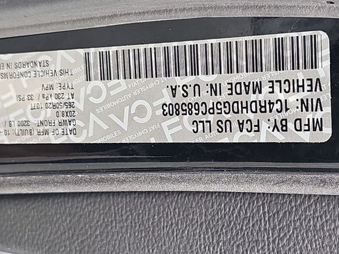 Used 2023 Dodge Durango GT image 37