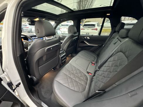 Certified 2024 BMW X5 xDrive40i w/ Executive Package image 13
