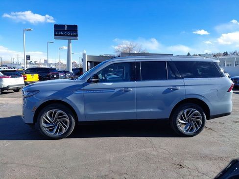 New 2026 Lincoln Navigator Reserve AWD/4WD image 4