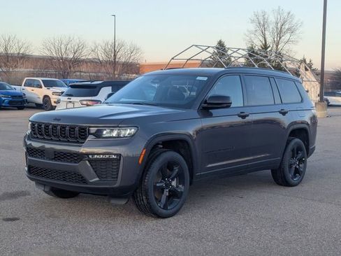 New 2026 Jeep Grand Cherokee L Limited w/ Limited Altitude Package AWD/4WD image 6
