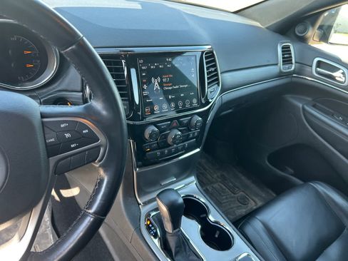 Used 2021 Jeep Grand Cherokee Limited w/ Trailer Tow Group IV AWD/4WD image 12