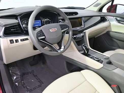 Used 2024 Cadillac XT6 Premium Luxury w/ Technology Package AWD/4WD image 11