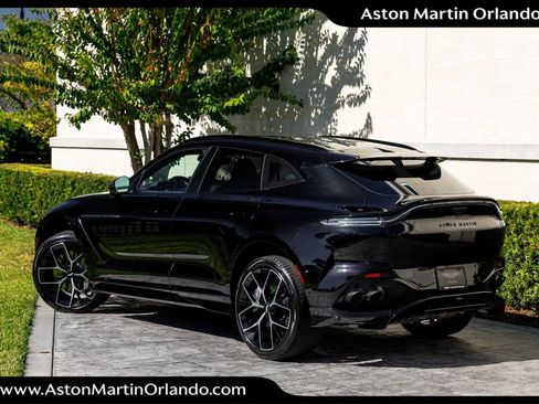 Used 2025 Aston Martin DBX 707 image 2