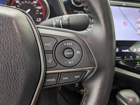 Used 2018 Toyota Camry XLE FWD image 34