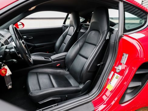 Certified 2022 Porsche 718 Cayman image 5