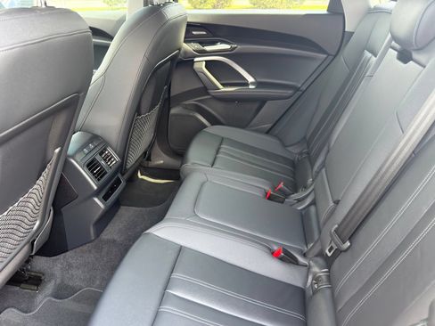 Used 2025 Audi Q5 Premium Plus w/ Premium Plus AWD/4WD image 35