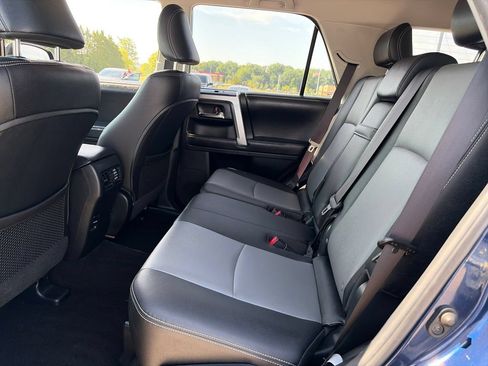 Used 2018 Toyota 4Runner SR5 Premium AWD/4WD image 26