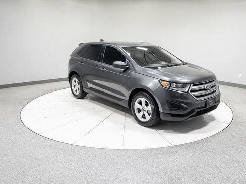 Used 2018 Ford Edge SE FWD image 25