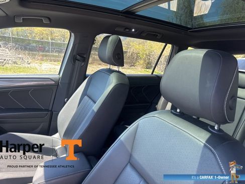 Used 2023 Volkswagen Tiguan SE R-Line image 12