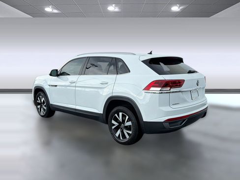 Used 2020 Volkswagen Atlas Cross Sport SE FWD image 3